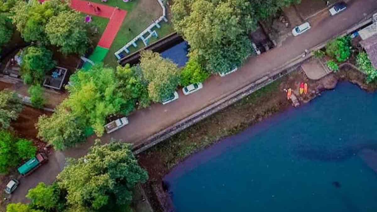 Travel : पावसात कोकणातील राजापूरात येवा..! लोणावळा, खंडाळा विसराल, इथलं सौंदर्य तुम्हाला वेड लावेल