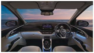 Kia Carens: किआ ने लोगों को दिया झटका, चुपके से बढ़ा दिए इस 7 सीटर के दाम, जानें नई कीमत
