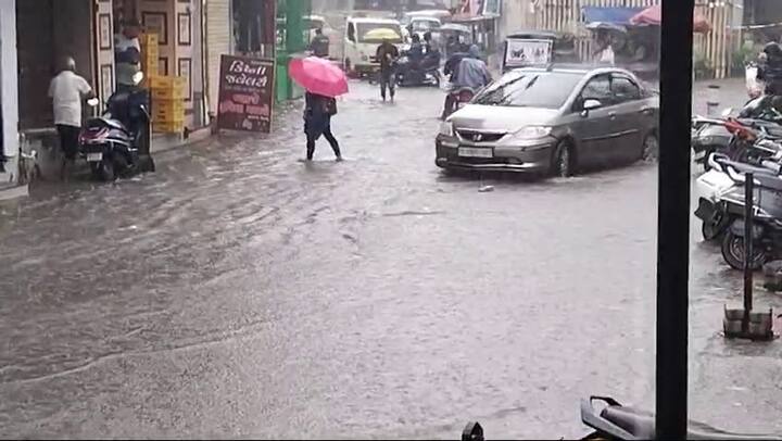 આ ઉપરાંત સંઘ પ્રદેશ દમણ અને દાદરાનગર હવેલીમાં પણ ભારે વરસાદની હવામાન વિભાગે આગાહી કરી છે. તો પ્રવાસન સ્થળ દીવના કેટલાક વિસ્તારોમાં છુટોછવાયો વરસાદ વરસી શકે છે.