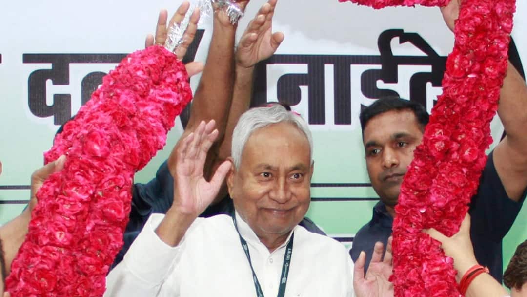 Rupauli By-Election 2024 CM Nitish Kumar attacked RJD candidate Bima Bharti ann Rupauli By-Election 2024: 'मंत्री बनाए...', रुपौली चुनावी सभा में बोलते हुए सीएम नीतीश ने बीमा भारती को खूब सुनाया
