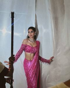 Khushi Kapoor: પિંક સાડી લૂકમાં ખૂશી કપૂરે શેર કરી શાનદાર તસવીરો, જુઓ બોલ્ડ અંદાજ