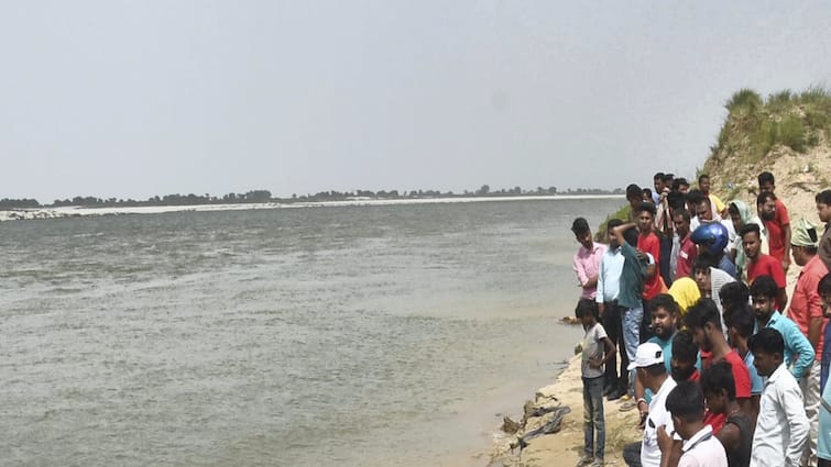 Bihar News: मोतिहारी के तालाब में डूबने दो किशोर की हुई मौत, गांव में मचा कोहराम