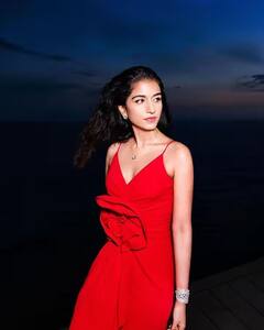 Radhika Merchant : कधी गोल्डन, तर कधी प्रिंसेस गाऊन, बांधणीच्या घागऱ्यातही दिसते कमाल, राधिका मर्चंटच्या स्टाईलने लक्ष वेधलं