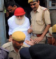 માત્ર નારાયણ સાકાર જ નહીં લાંબુ છે ભારતમાં બાબાઓના ગોરખધંધાનું લિસ્ટ, જુઓ કોણ કોણ છે