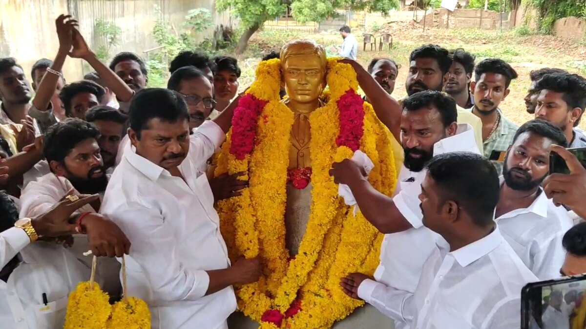 தியாகி சாமி நாகப்பனின் 115 -ஆம் ஆண்டு நினைவு தின பேரணியில் போக்குவரத்து விதிமீறல் - அதிரடி காட்டிய காவல் ஆய்வாளர்