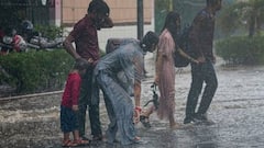 Weather Updates: बारिश से बिगड़ेंगे हालात! यूपी-बिहार समेत 11 राज्यों में ऑरेंज अलर्ट जारी, जानिए कैसा रहेगा आज का मौसम