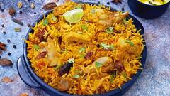 Food : चिकन पुलाव बनवताना 'या' गोष्टी लक्षात ठेवा, इतका चविष्ट होईल की, सगळे कौतुक करतील!