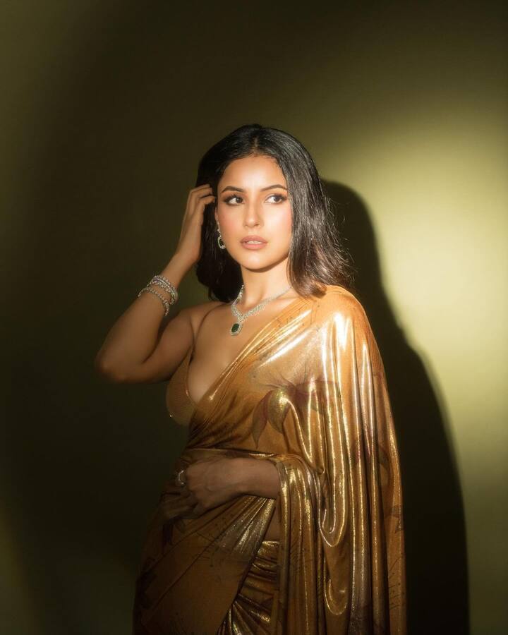 Shehnaaz Gill wore a Masaba saree looking her elegant self