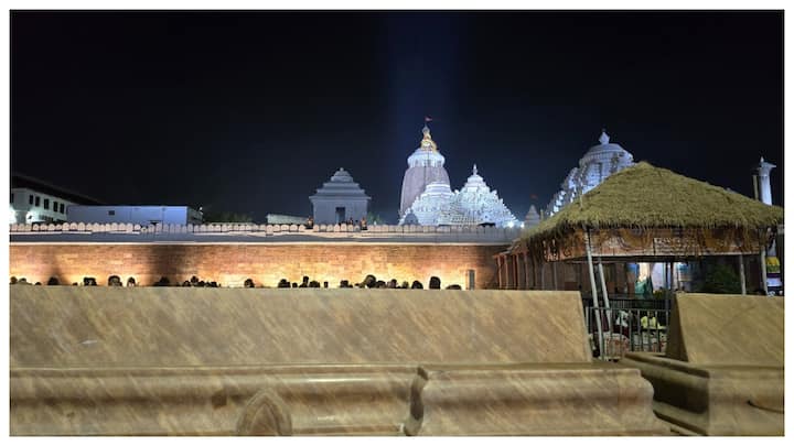 आषाढ़ शुक्ल द्वितीया से दशमी तिथि तक भगवान जगन्नाथ आम जनों के बीच में रहते हैं.