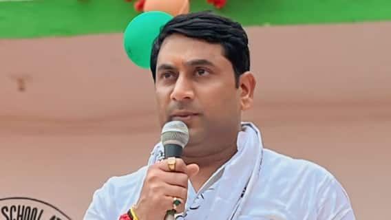 Meerut Forest Festival: मेरठ वन महोत्सव में 501 पेड़ों को मिले 1002 दोस्त, ऊर्जा मंत्री ने किया वृक्षारोपण Meerut Forest Festival: मेरठ वन महोत्सव में 501 पेड़ों को मिले 1002 दोस्त, ऊर्जा मंत्री ने किया वृक्षारोपण