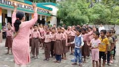 Watch: शिक्षिका और बच्चों का बारिश के गाने पर डांस, सोशल मीडिया पर Video वायरल