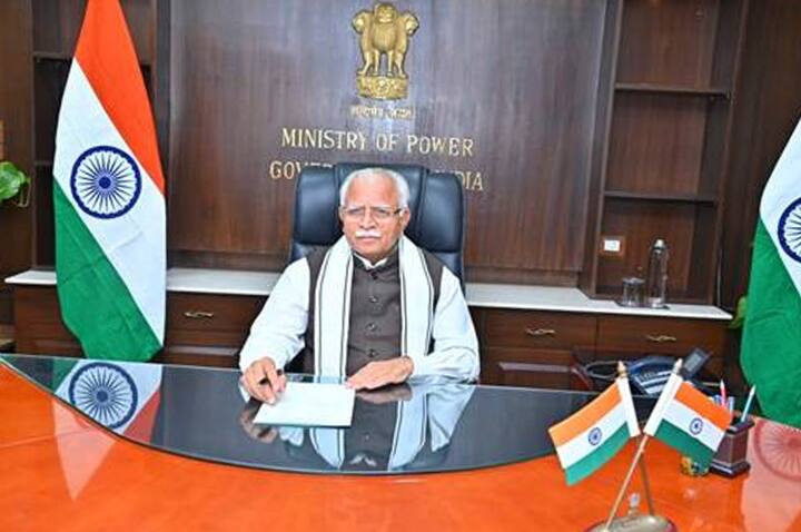 हरियाणा के पूर्व सीएम ने यूपी के रायबरेली से कांग्रेस सांसद के बयान को न सिर्फ घिनौना बताया बल्कि हैरानी भी जताई.