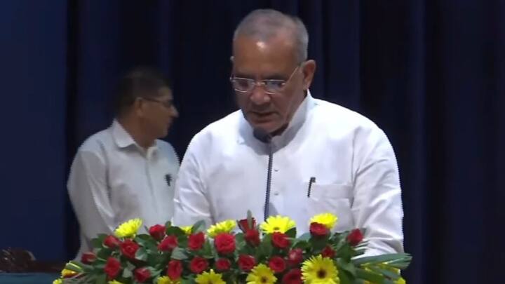 बात करते हैं रामनिवास रावत की तो श्योपुर के विजयपुर से 6 बार विधायक रह चुके हैं. चंबल क्षेत्र में ओबीसी वर्ग के बड़े नेता है. इन्होंने 2019 में मुरैना सीट से लोकसभा चुनाव भी लड़ा है. बता दें कि यह मध्य प्रदेश कांग्रेस के कार्यकारी अध्यक्ष भी रह चुके हैं. इसके पहले दिग्विजय सरकार में कैबिनेट मंत्री रह चुके हैं और अब 30 अप्रैल 2024 को इन्होंने भाजपा का दामन थाम लिया .