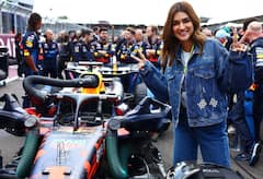 Kriti Sanon Photos : கார் ரேஸை பார்வையிட்டு என்ஜாய் செய்த ஆதிபுருஷ் நடிகை!