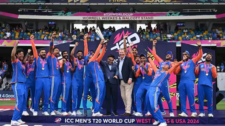 t20 world cup virat kohli instagram post breaks record more than 21 million likes see here read article in Gujarati વિરાટ કોહલીએ તોડ્યો રેકોર્ડ, તેની ઈન્સ્ટાગ્રામ પોસ્ટ પર 21 મિલિયનથી વધુ લાઈક્સ મળી