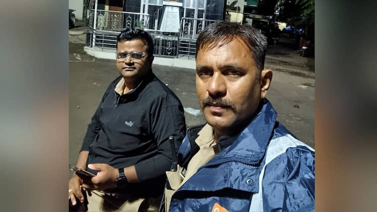 Hit and run case again in Pune 2 policemen patrolling Mumbai Pune highway were hit by speeding car one police died Marathi News पुण्यात पुन्हा हिट अँड रन प्रकरण; मुंबई पुणे महामार्गावर गस्त घालणाऱ्या 2 पोलिसांना भरधाव कारनं उडवलं, एका पोलिसाचा मृत्यू