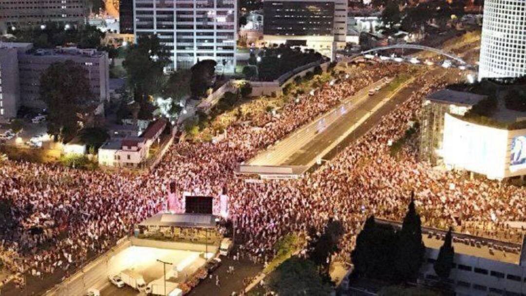 Israel Protests In Tel Aviv Jerusalem Pressure PM Netanyahu To Secure Truce Deal 'Enough': Israelis Protest In Tel Aviv, Jerusalem To Demand Truce With Gaza