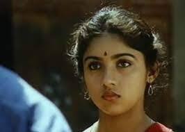 மின்சாரா கனவு படத்தில் கஜோலுக்கும், கண்டுக்கொண்டேன் கண்டுக்கொண்டேன் படத்தில் தபுவிற்கும் டப்பிங் செய்தவர் இவர்தான்.