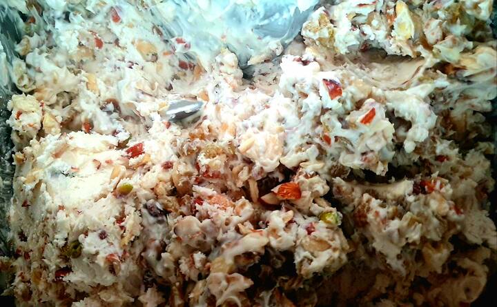 अगर आपने प्रेम प्याला मिठाई नहीं खाई है और आप प्रेम प्याला मिठाई का स्वाद चखने की सोच रहे हैं, तो आपको इसके लिए जोधपुर की तंग गलियों से होकर गुजरना पड़ेगा. प्रेम प्याला मिठाई जोधपुर के कटला बाजार में स्थित जवरीलाल भाटी के 'विजय रेस्टोरेंट' पर मिलती है.