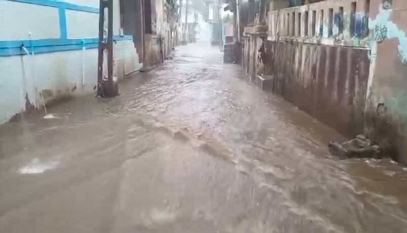 Aravalli Rain: અરવલ્લી જિલ્લામાં વહેલી સવારથી જ ધોધમાર વરસાદ Heavy Rain in Aravalli District Aravalli Rain: અરવલ્લી જિલ્લામાં વહેલી સવારથી જ ધોધમાર વરસાદ