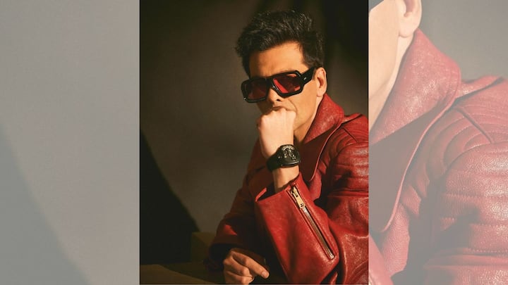 বাহারি পোশাক পরে থাকেন কর্ণ। যার মধ্যে একাধিক পোশাক 'ওভার সাইজড'। অর্থাৎ ফিটিং পোশাক নয়, বেশ খানিকটা ঢিলে পোশাক পরতেই দেখা যায় তাঁকে। ছবি: ইনস্টাগ্রাম