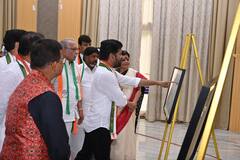 In Pics: రాహుల్‌ గాంధీ వ్యతిరేకులు వైఎస్ఆర్ వారసులు కారు - రేవంత్ రెడ్డి, ఫోటోలు