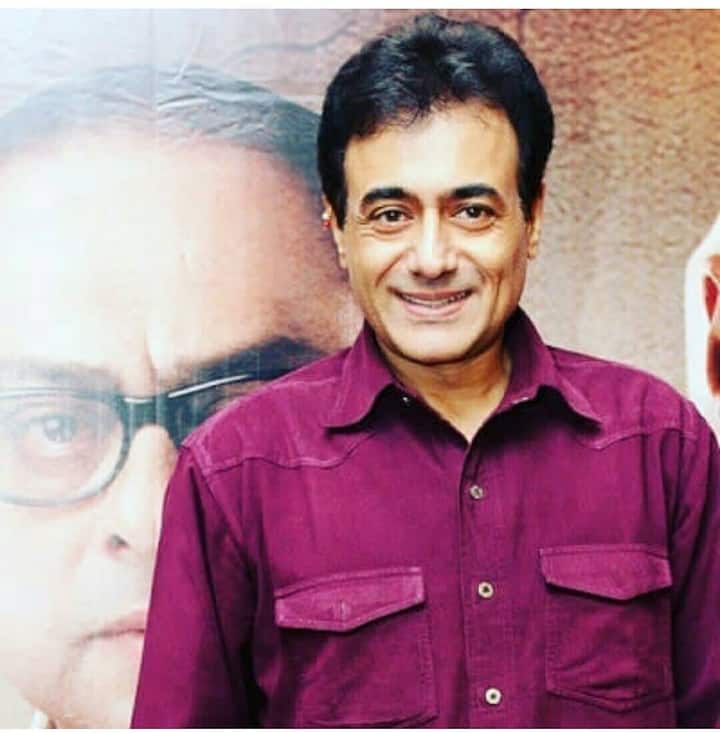 नीतीश भारद्वाज की पहली शादी साल 1991 में हुई थी. उनकी पहली पत्नी का नाम मोनिषा पाटिल था. जोकि एक पॉपुलर मैगजीन के डायरेक्टर की बेटी हैं.