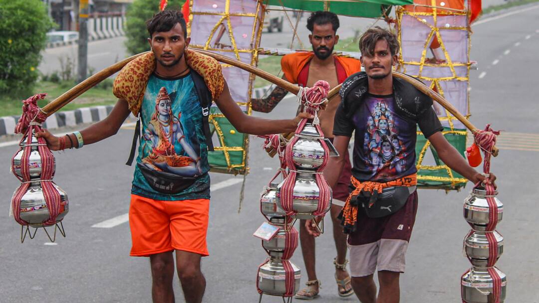 Kawad kawar Yatra will be under surveillance of ATS and STF monitoring drone cameras ann यूपी में ATS-STF की निगरानी में सावन मेला और कांवड़ यात्रा, ड्रोन कैमरे से होगी लाइव निगरानी