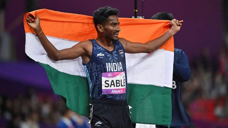 Avinash Sable Breaks His National Steeplechase Record Kishore Jena Finishes Eighth In Paris Diamond League Paris Diamond League: पेरिस डायमंड लीग में अविनाश साल्वे ने बनाया नेशनल रिकॉर्ड, तो किशोर जेना...