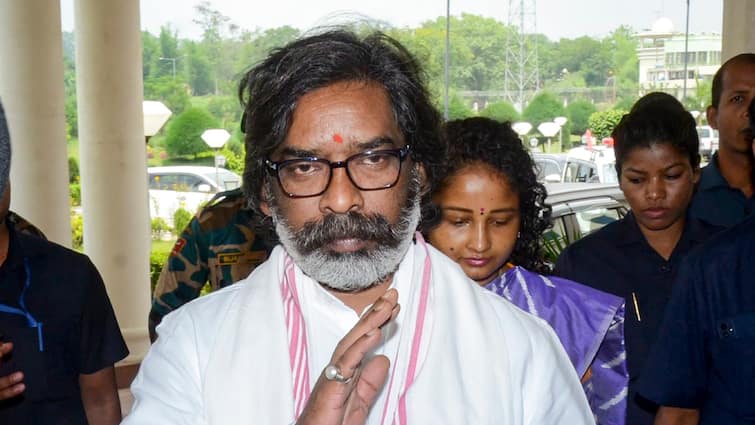 ED Strikes SC To Problem Bail Granted To Jharkhand CM Hemant Soren In Cash Laundering Case