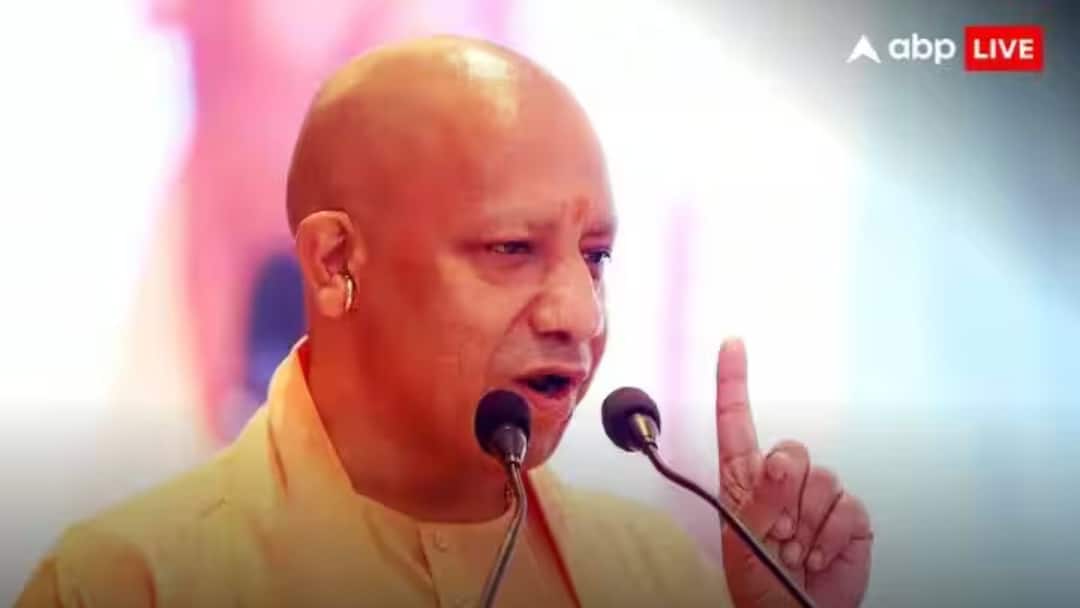 UP Politics: 15 घंटे के भीतर बदले मुख्तार अब्बास नकवी के सुर, रालोद ने दिखाई योगी सरकार को आंख Mukhtar Abbas Naqvi and RLD raised question on Yogi adityanath government decision on kanwar yatra 2024 UP Politics: 15 घंटे के भीतर बदले मुख्तार अब्बास नकवी के सुर, रालोद ने दिखाई योगी सरकार को आंख