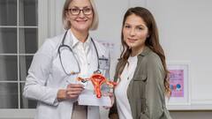 शुरुआत में नहीं दिखते हैं ओवेरियन कैंसर के लक्षण, जानें इसके पहचानने का तरीका