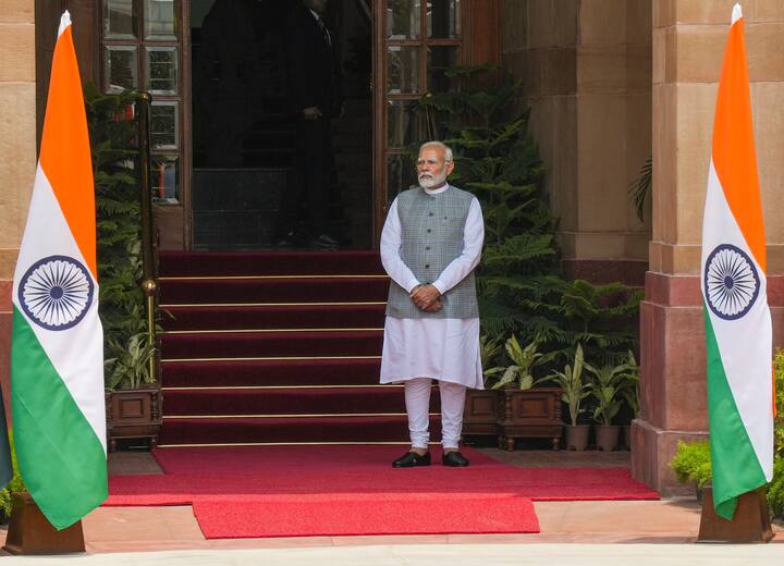 रूस, पीएम मोदी की ‘‘बेहद अहम यात्रा’’ को लेकर उत्सुक है. वह इसे रूस और भारत के रिश्तों के लिए बेहद महत्वपूर्ण मानता है.