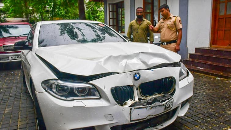 Worli BMW Car Accident  Rajesh Shah attempt to hide car containing key evidence mumbai police marathi news  Worli Accident : वरळी अपघातप्रकरणी मुख्य पुरावाच लपवण्याचा राजेश शाहाचा प्रयत्न, मुलाला पळून जाण्याचा सल्ला दिला