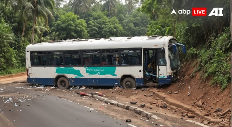 Panchkula Bus Accident High Speed Roadways Bus Overturned 40 school students Injured Panchkula Bus Accident: पंचकूला में बड़ा हादसा, तेज रफ्तार रोडवेज बस पलटी, 40 से ज्यादा स्कूल के बच्चे घायल