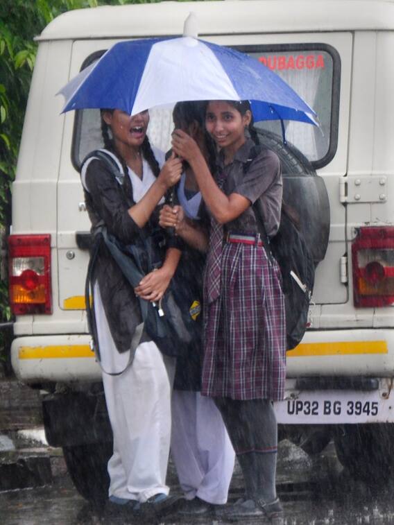 यूपी में आज बारिश का हाई अलर्ट, इन जिलों में होगी बरसात