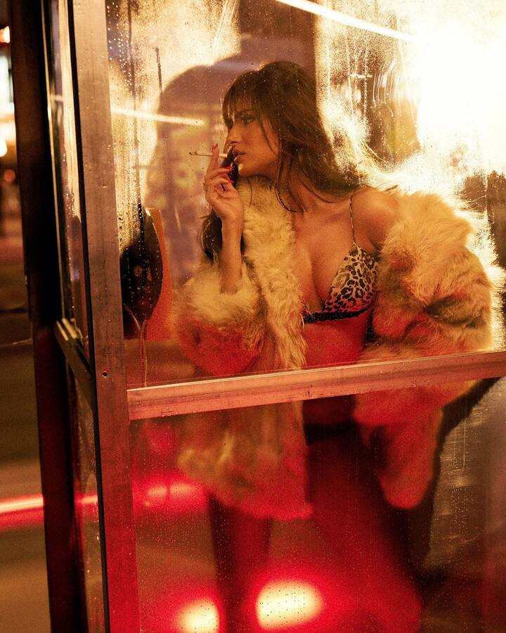 Tara Sutaria recently sported a stunning outfit that included a huge fur coat paired with a bikini with leopard print.