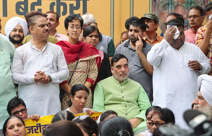आप का दावा है कि पीएम तीन सच नहीं कबूलेंगे, जिनमें सबसे पहला यह है कि शराब घोटाले के मुख्यारोपी से बीजेपी ने 60 करोड़ का चंदा लिया है.