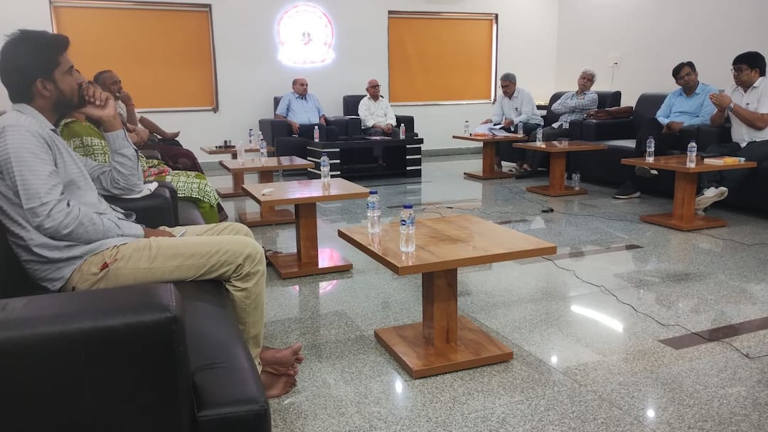Mahayogi Gorakhpur University held meeting of working council MBBS including many courses approval conduct ann UP News: महायोगी गोरखपुर विवि में कार्यपरिषद की हुई बैठक, MBBS समेत कई पाठ्यक्रमों के संचालन पर लगी मुहर