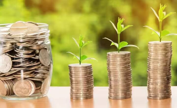 ਜੇਕਰ ਤੁਸੀਂ ਕਿਸੇ ਵੀ ਮਿਉਚੁਅਲ ਫੰਡ ਵਿੱਚ ਪ੍ਰਤੀ ਮਹੀਨਾ 8000 ਰੁਪਏ ਦੀ SIP ਬਣਾਉਂਦੇ ਹੋ ਅਤੇ ਇਸ 'ਤੇ 8.2 ਫੀਸਦੀ ਦਾ ਰਿਟਰਨ ਮਿਲਦਾ ਹੈ। ਇਸ ਲਈ ਤੁਸੀਂ ਲੰਬੇ ਸਮੇਂ ਵਿੱਚ ਚੰਗੇ ਲਾਭ ਪ੍ਰਾਪਤ ਕਰ ਸਕਦੇ ਹੋ।