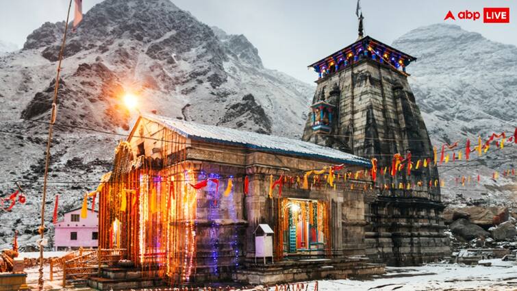 Char Dham Yatra Government and local administration have issued helpline numbers चारधाम यात्रा रुकने से रास्ते में फंस गए हैं आप, स्थानीय प्रशासन से ऐसे ले सकते हैं मदद