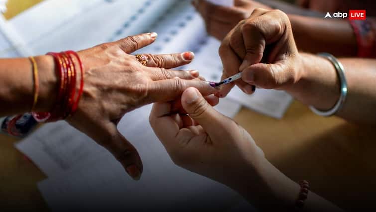 UP Bypoll Election 2024 Date Announced Soon for 10 Vidhan Sabha Constituency UP ByPolls 2024: यूपी में कब होंगे उपचुनाव? इलेक्शन कमीशन जल्द कर सकता है तारीखों का ऐलान