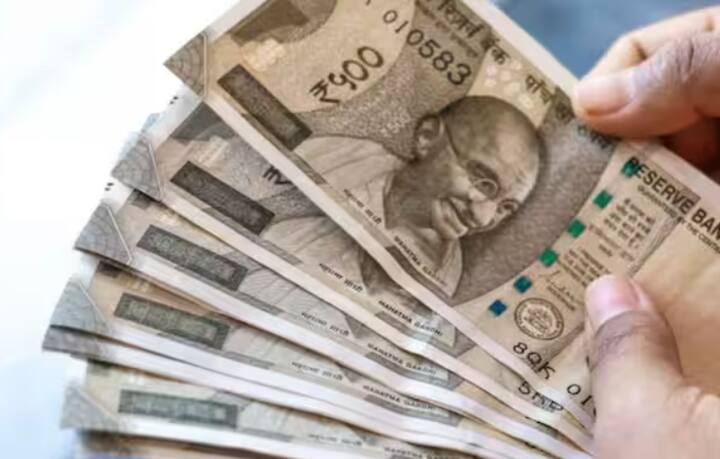 ਜੇਕਰ ਤੁਸੀਂ 15 ਸਾਲਾਂ ਲਈ ਮਿਉਚੁਅਲ ਫੰਡਾਂ ਵਿੱਚ ਹਰ ਮਹੀਨੇ 8000 ਰੁਪਏ ਦੀ SIP ਕਰਦੇ ਹੋ। ਇਸ ਤਰ੍ਹਾਂ 15 ਸਾਲਾਂ ਵਿੱਚ ਤੁਹਾਡਾ ਨਿਵੇਸ਼ 1,440,000 ਰੁਪਏ ਹੋਵੇਗਾ।