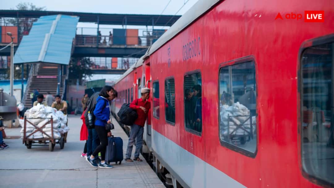 Indian railway Common people can buy old railway coaches through auction process कैसे खरीदे जा सकते हैं ट्रेनों के पुराने कोच, इनकी बोली लगाता है रेलवे या करनी होती है कोई सेटिंग?