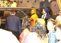 Anant Radhika ની હલ્દી સેરેમનીમાં ઉમટ્યુ બોલિવૂડ, સલમાનથી લઇને સારા-જાન્હવીએ લૂંટી મહેફિલ