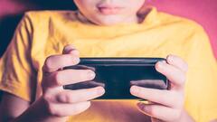 ਬੱਚਿਆਂ ਦੇ ਹੱਥ ਵਿੱਚ ਹਮੇਸ਼ਾ ਰਹਿੰਦਾ ਹੈ ਫੋਨ ਤਾਂ ਸਿਖਾਓ ਇਹ ਸੇਫਟੀ ਟਿਪਸ, ਨਹੀਂ ਤਾਂ...