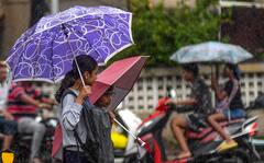 मुंबई के लिए रेड अलर्ट! दिल्ली में फिर बारिश, ये रहा यूपी समेत देशभर के मौसम का अपडेट