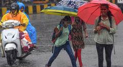 Mumbai School Holiday: મહારાષ્ટ્રમાં ભારે વરસાદના કારણે હાલત ખરાબ, મુંબઇ સહિત આ જિલ્લાઓમાં સ્કૂલ-કોલેજોમાં રજા