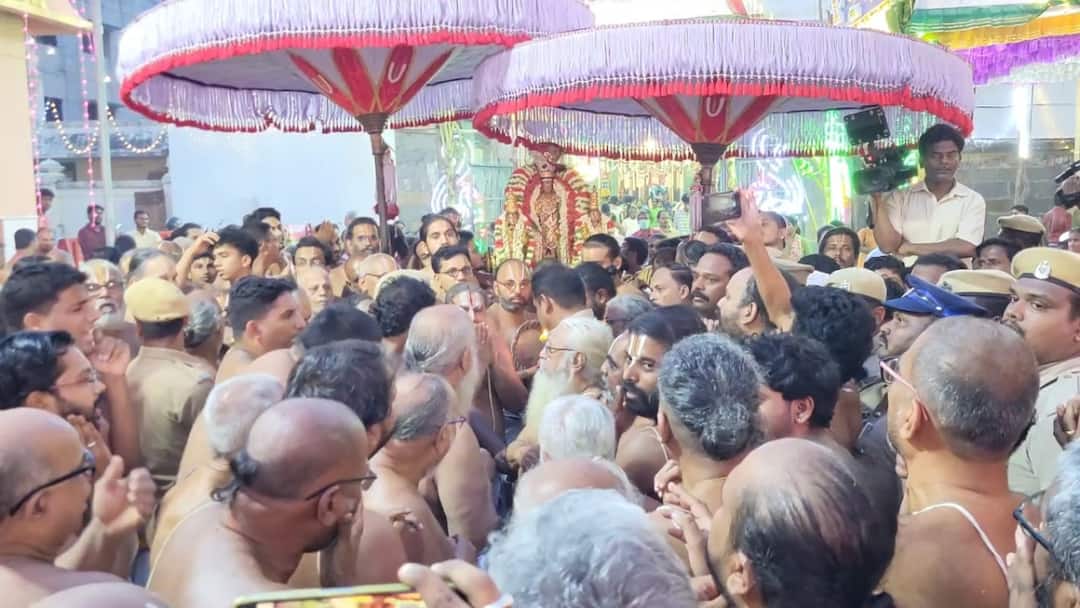 தீர்ந்தது வடகலை தென்கலை பிரச்சினை.. சலசலப்பின்றி நடந்த ஊர்வலம்.. பக்தர்கள் மகிழ்ச்சி..