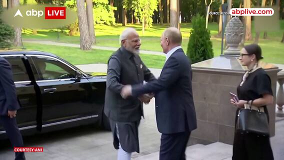 Russian President Vladimir Putin’s warm welcome impresses PM Modi; Hosts informal meeting with him